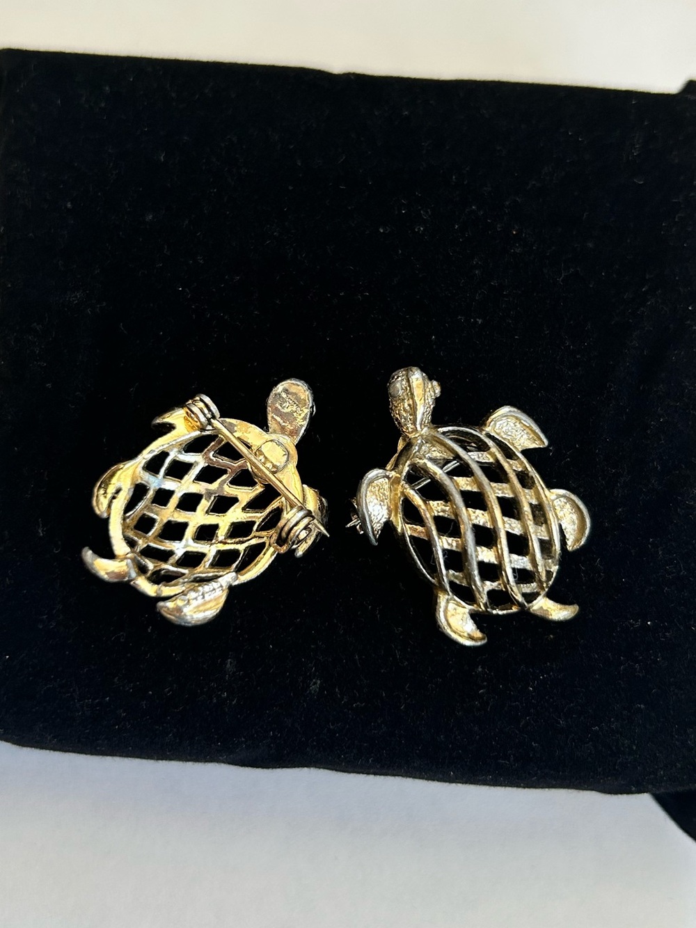 Turtle Pins - Picture 2 of 2